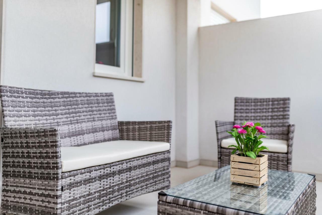 Wepuglia - La Casa Del Cardinale Apartment Monopoli Luaran gambar
